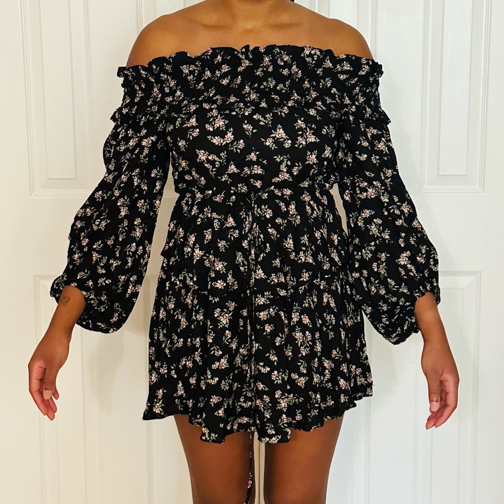 NWT Off-the-Shoulder Floral Mini Dress, Small